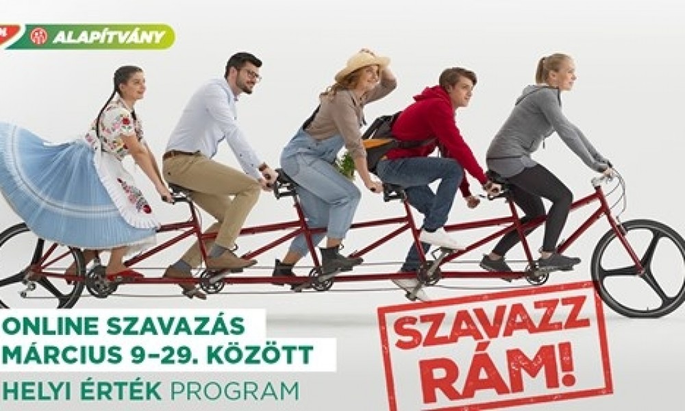  Közel 100 éves dió fasor
